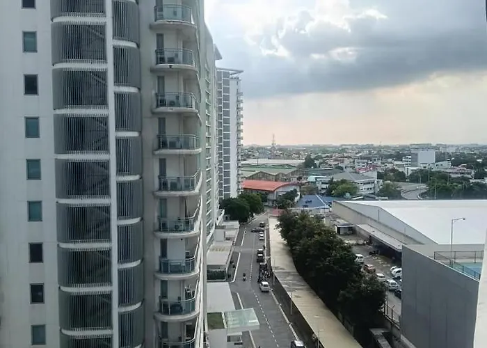 1226 Azure Paranaque Staycation 3*